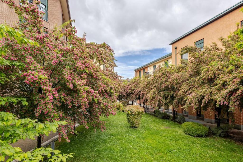 Апартаменты Urban House - Exclusive Park House Navigli Milan Center Экстерьер фото