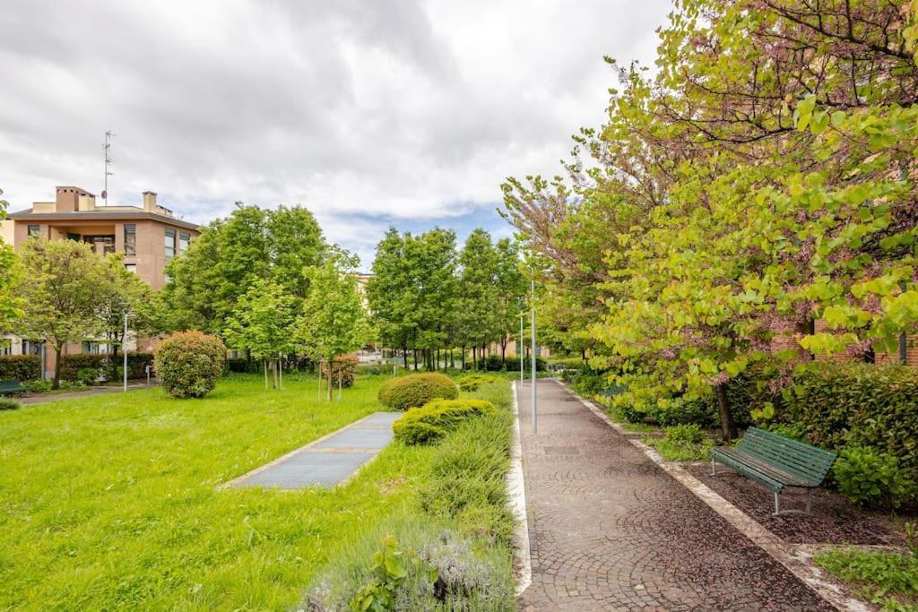 Апартаменты Urban House - Exclusive Park House Navigli Milan Center Экстерьер фото